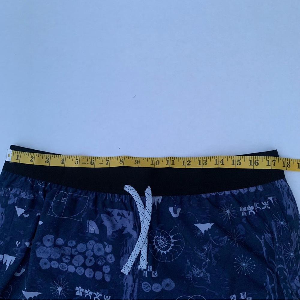 THE NORTH FACE Women’s Trailwear OKT Trail Short Navy Blue NF0A81Z6OQ8-XL-REG - Picture 9 of 16